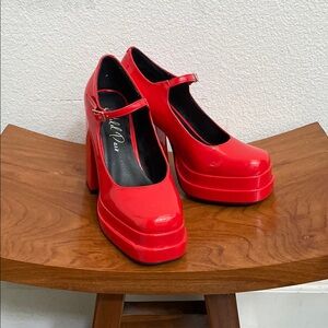 Wild Pair Womens Octavia Patent Block Heel Mary Jane Heels